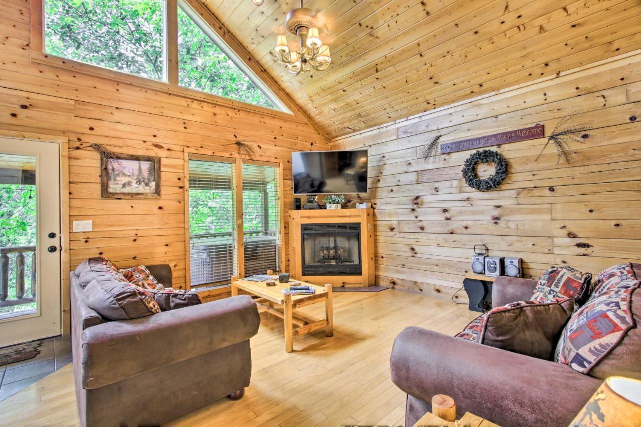 Cabin With Hot Tub And Deck About 12 Mi To Pigeon Forge! Севьервилл Экстерьер фото