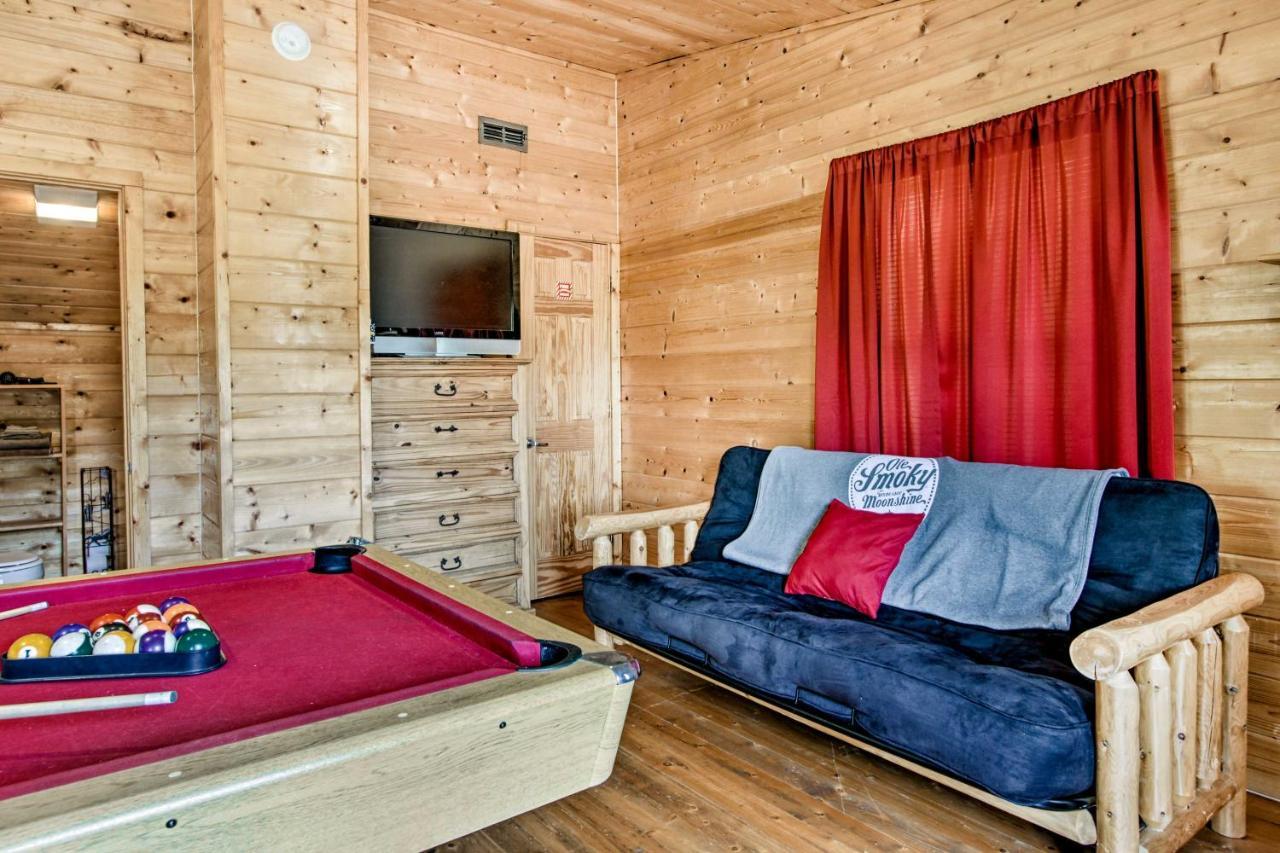 Cabin With Hot Tub And Deck About 12 Mi To Pigeon Forge! Севьервилл Экстерьер фото