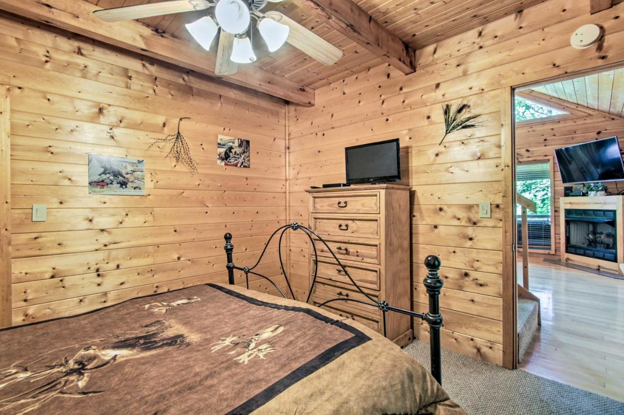 Cabin With Hot Tub And Deck About 12 Mi To Pigeon Forge! Севьервилл Экстерьер фото