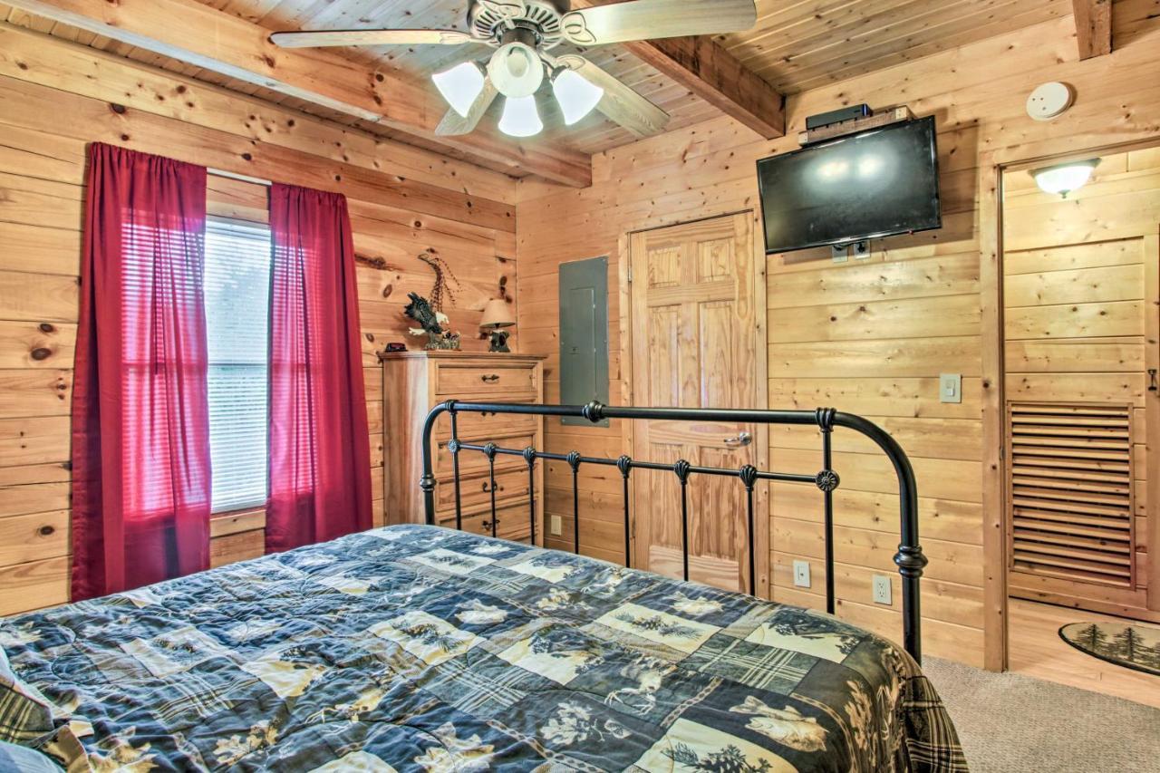 Cabin With Hot Tub And Deck About 12 Mi To Pigeon Forge! Севьервилл Экстерьер фото