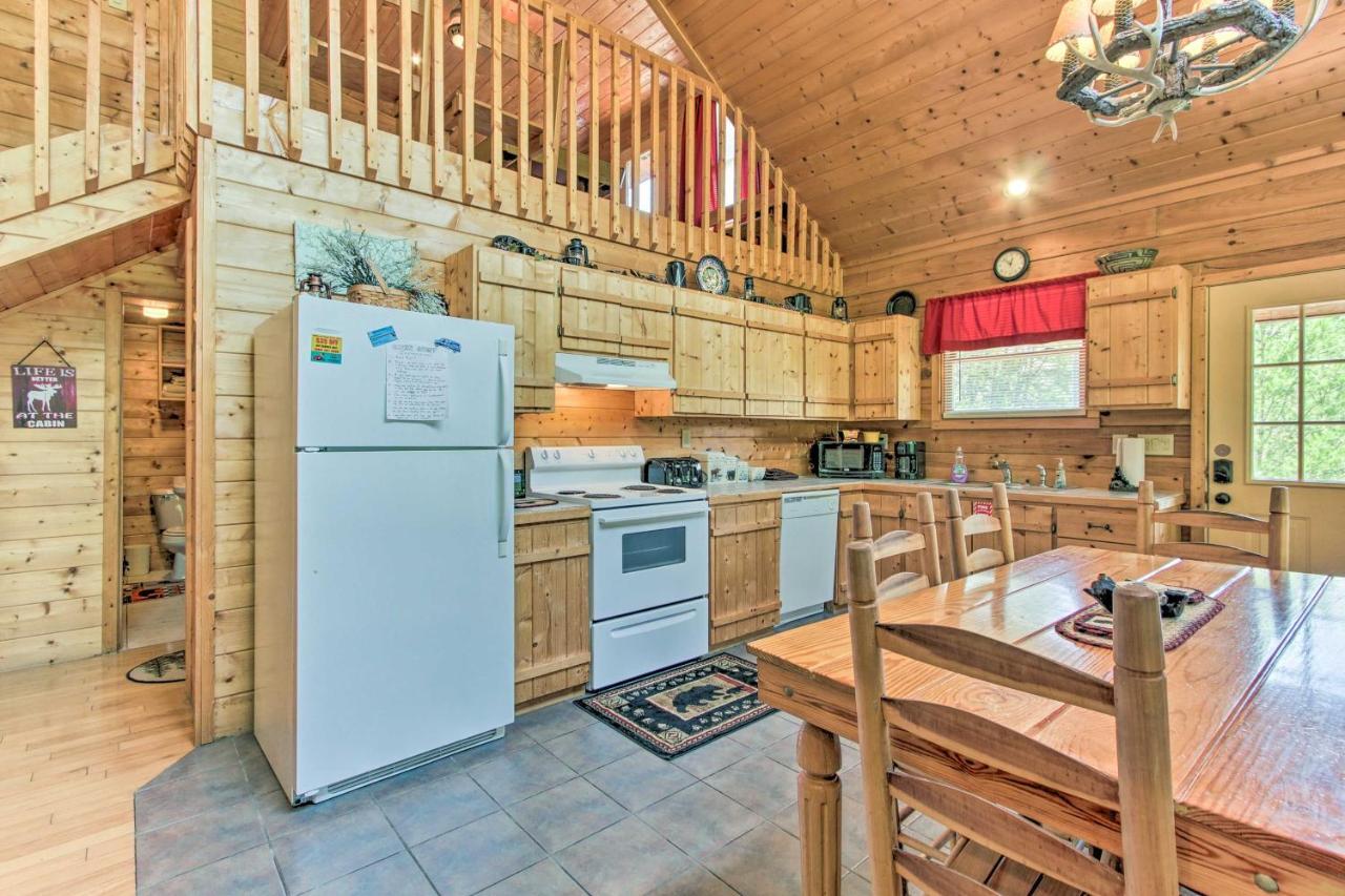 Cabin With Hot Tub And Deck About 12 Mi To Pigeon Forge! Севьервилл Экстерьер фото